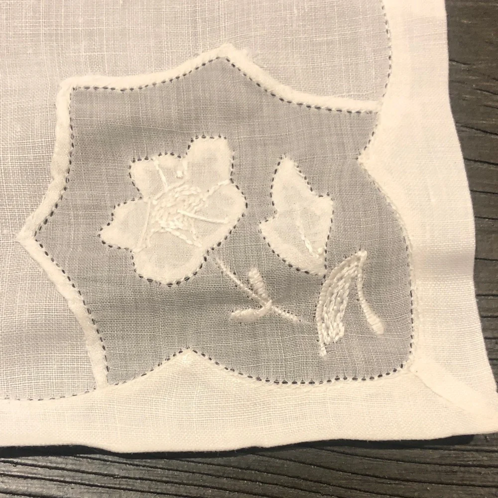 Elegant White Embroidered Napkins lot of 4